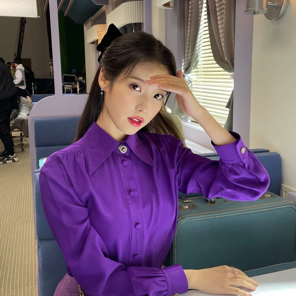 本日は国民的女性ソロアーティスト兼女優、IUの29歳の誕生日“韓国国民の妹”と称される可愛らしいルックスと透明感溢れる歌声で、入れ替わりの激しいK-POP界で1 本日は国民的女性ソロアーティスト兼女優、IUの29歳の誕生日“韓国国民の妹”と称される可愛らしいルックスと透明感溢れる歌声で、入れ替わりの激しいK-POP界で1