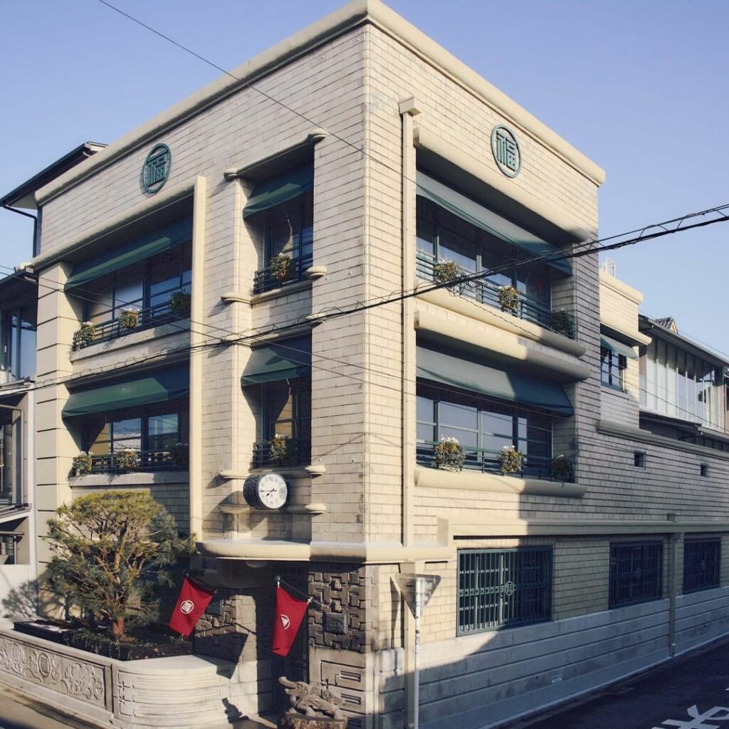 【#ニューオープン 】任天堂の旧本社社屋をリノベーションしたホテル「丸福樓」が4月1日、京都・鍵屋町にオープン。
・
建築ファンが熱視線を送るスポットだけれど、 【#ニューオープン 】任天堂の旧本社社屋をリノベーションしたホテル「丸福樓」が4月1日、京都・鍵屋町にオープン。
・
建築ファンが熱視線を送るスポットだけれど、