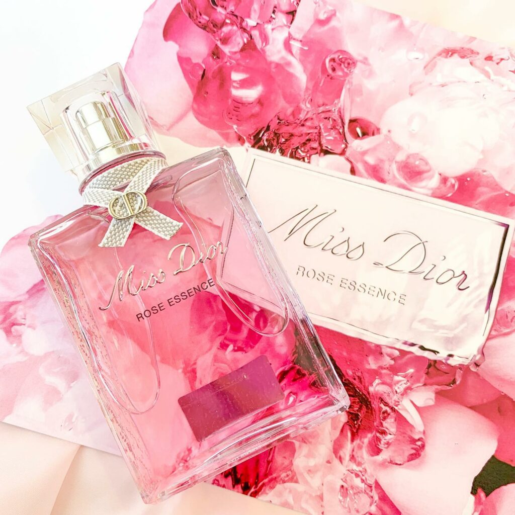 【#ディオール】ディオール初のヴィンテージ フレグランスが登場6/3数量・店舗限定発売。

ディオール初のヴィンテージ フレグランスが登場
専属の南仏・グラース