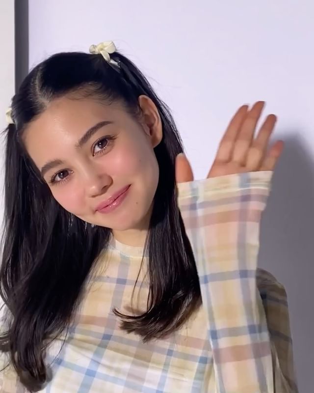 ViVi7月号
「盛れちゃう♡夏ヘアアレンジ」企画より
愛花のオフショット動画をお届け

夏のお出かけにぴったりのヘアアレンジがあるんです
ヘアアイロンやコテを
