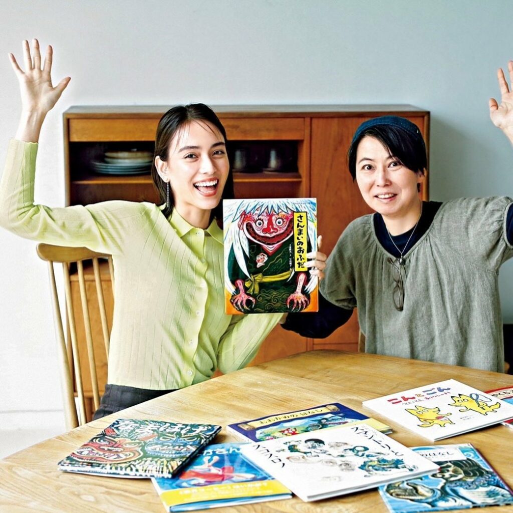 「子供のころからずっと絵本に助けてもらってきました」
大特集・編集長 滝沢カレンはファッションや美容だけではありません今回はカレン編集長が愛してやまない“絵本”