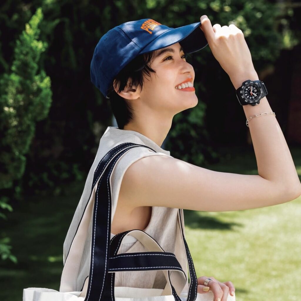 このコーデが好きな人はをコメントしてください!
ちょっと無骨でスポーティなデザインを
ジェンダーレスに楽しむのが気分。
水深20mの高い水圧にも耐えうる防水 このコーデが好きな人はをコメントしてください!
ちょっと無骨でスポーティなデザインを
ジェンダーレスに楽しむのが気分。
水深20mの高い水圧にも耐えうる防水