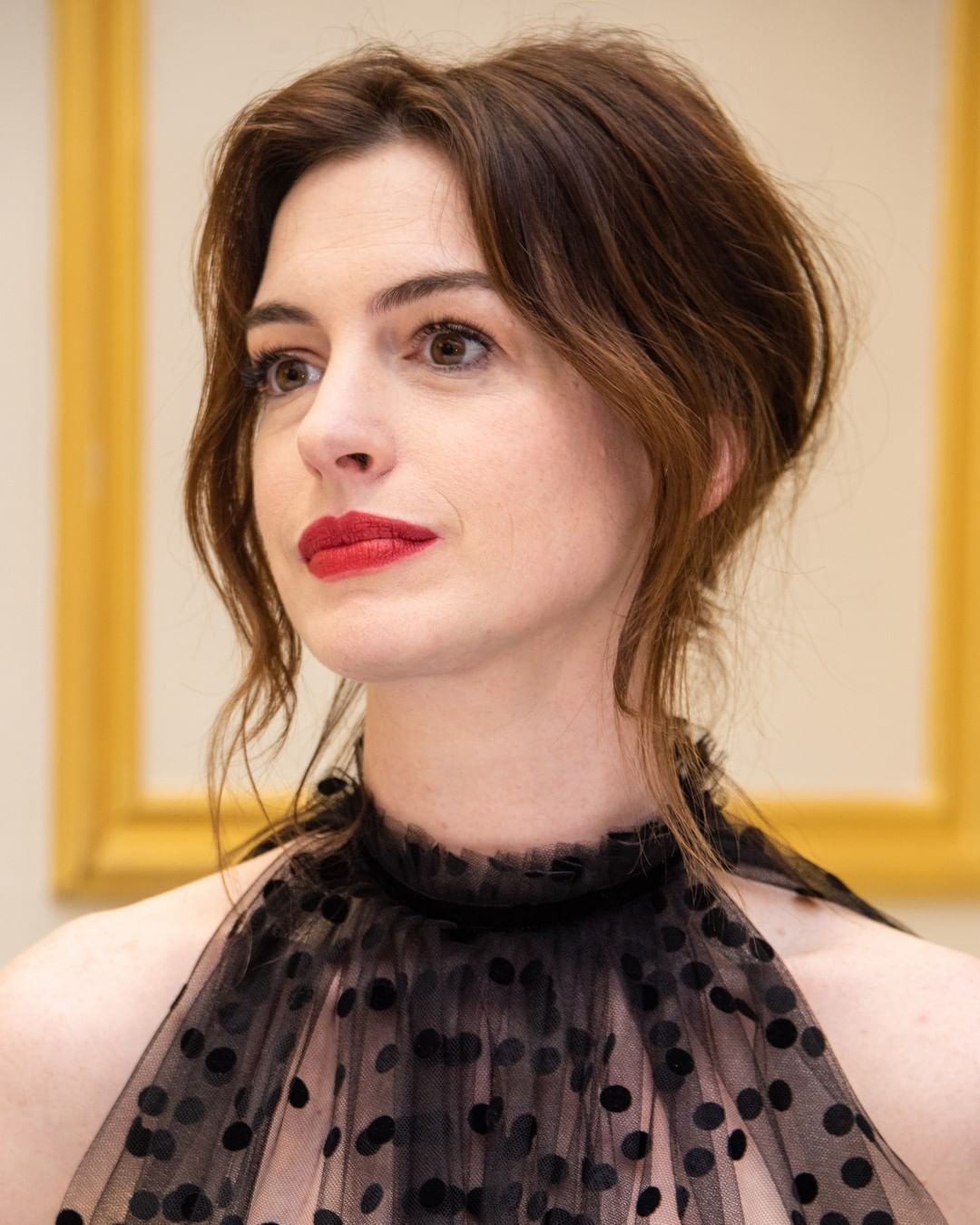 アン ハサウェイのおしゃれヘアスタイル変遷 どんな髪型もお似合い と思ったらコメント欄にを書いて ハリウッドきっての愛され 憧れアイコンであるアン ハサウェ Magmoe