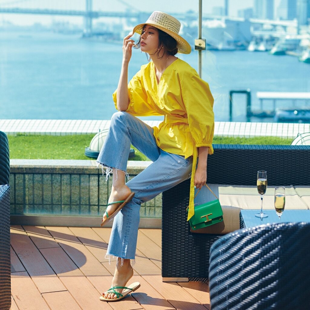 /
このコーデを真似したいと思ったら、
コメントにをください!
\
.
6月18日(土)、
定番の「白T×デニム」コーデに飽きてきたら、
イエロー /
このコーデを真似したいと思ったら、
コメントにをください!
\
.
6月18日(土)、
定番の「白T×デニム」コーデに飽きてきたら、
イエロー