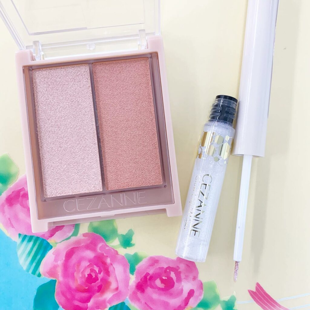 セザンヌから艶感をプラスしてくれるラメライナーとフェイスカラーが登場

セザンヌ グロウリキッドライナー 10 ￥638
8種類のカラフルなラメが入ったクリアベ