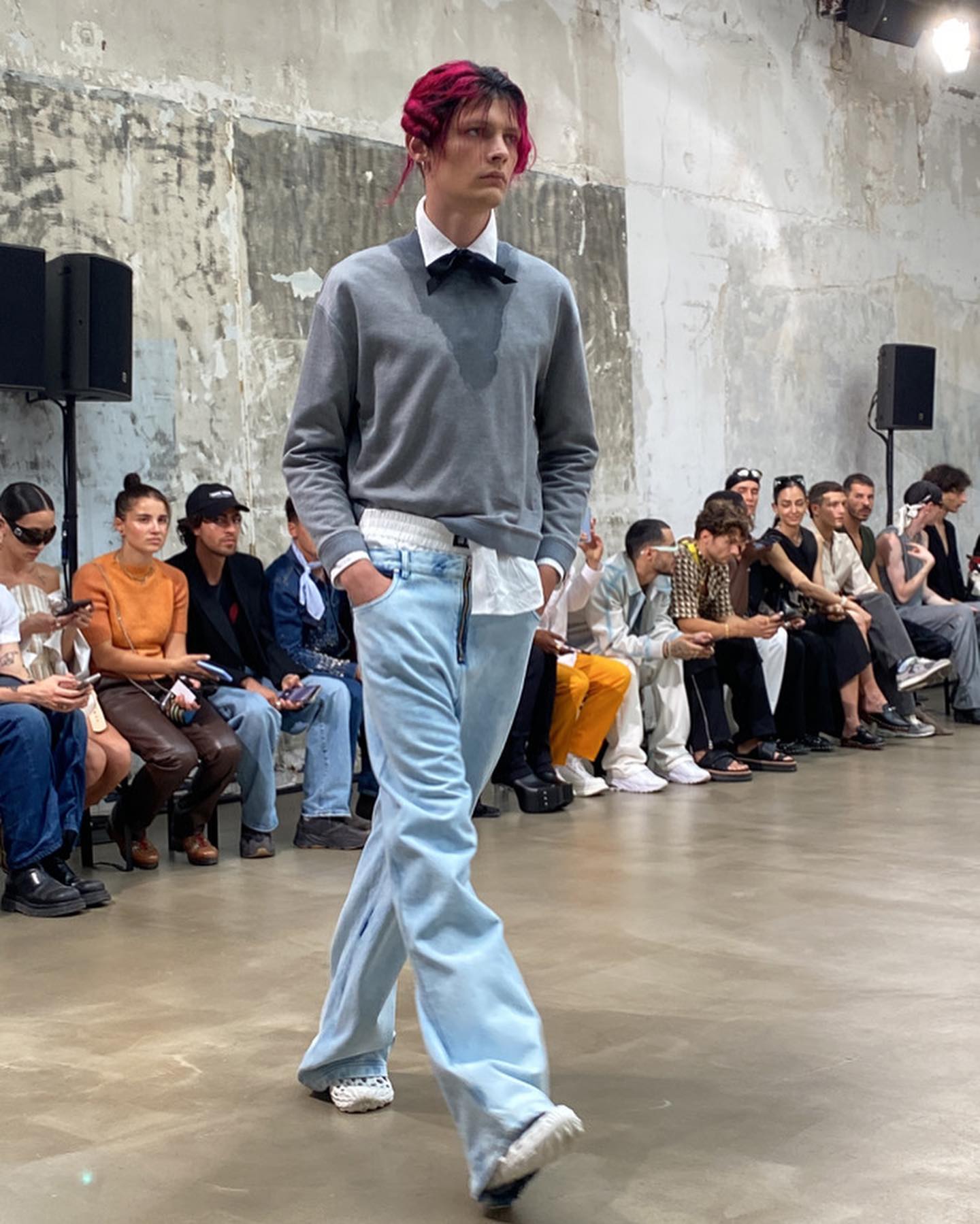 コレクション リポート パリコレ出演の加瀬亮を ルメール で目撃し 大遅刻のベテランに喝 23年春夏メンズコレ取材24時vol 5 23年春夏コレク Magmoe