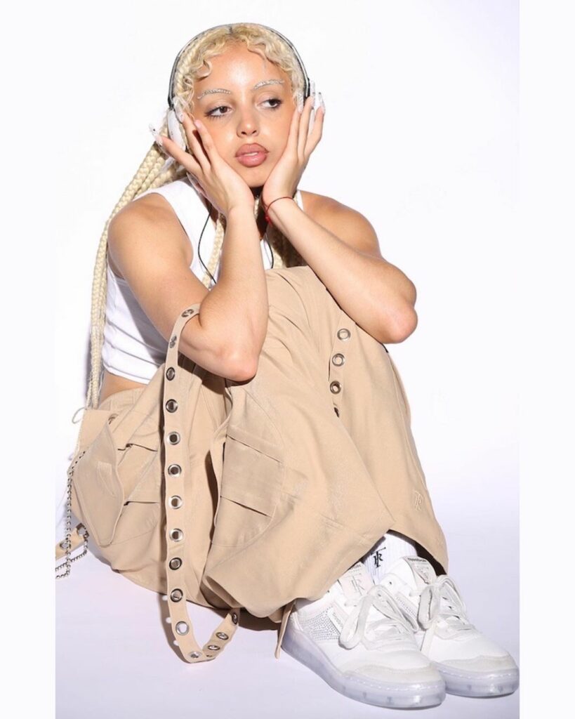 ニュース：「リーボック」と「トレス・ラッシュ」が3度目のコラボ　スニーカー“クラブ・C レガシー ディアマンテ”を発売

「リーボック（REEBOK）」は、アメ