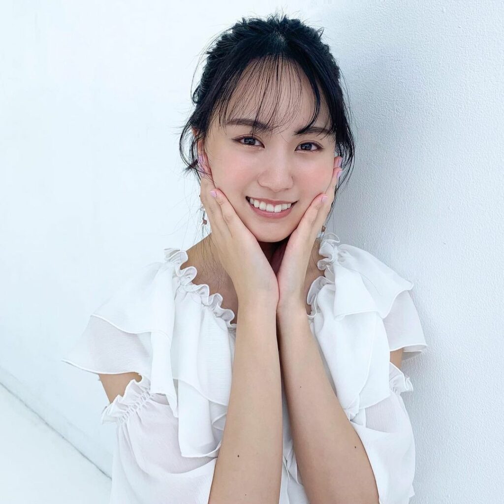 発売中のノンノ8月号に乃木坂46の賀喜遥香さんが登場

誌面では“ステージでも崩れないメイク”をつくる愛用コスメをご紹介♡ リピ買いするほどお気に入りのアイテム