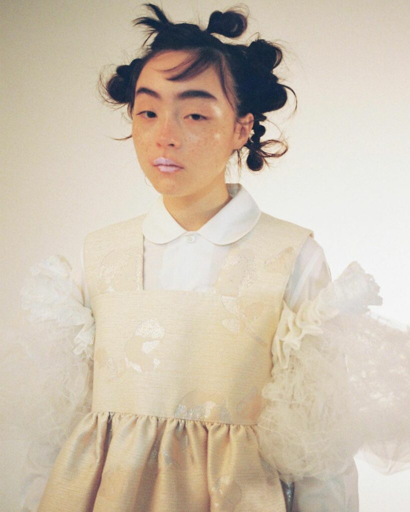 ＼トリコ・コム デ ギャルソンから新生TAOへ..栗原たおさんの白の表現／
 発売中の装苑7月号より、アザーカットを大公開！

トリコ・コム デ ギャルソンから