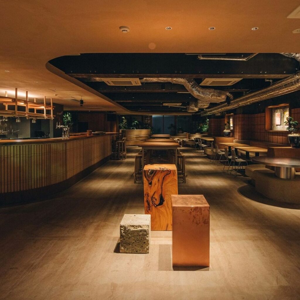 【#ニューオープン】東京・六本木の複合施設「Kant.(カント)」1階にオープンした「Common(コモン)」は、食・音楽・アートを楽しむカフェと、ミュージック 【#ニューオープン】東京・六本木の複合施設「Kant.(カント)」1階にオープンした「Common(コモン)」は、食・音楽・アートを楽しむカフェと、ミュージック