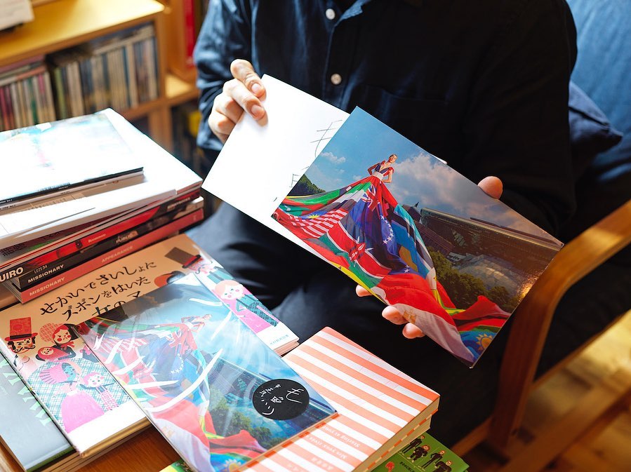 コラム：“クィア“な書店「ロンリネスブックス」が選ぶ、ファッション＆ビューティ業界人に読んで欲しい4冊【前編】

東京・大久保のアパートの一室に構えるのが、週末