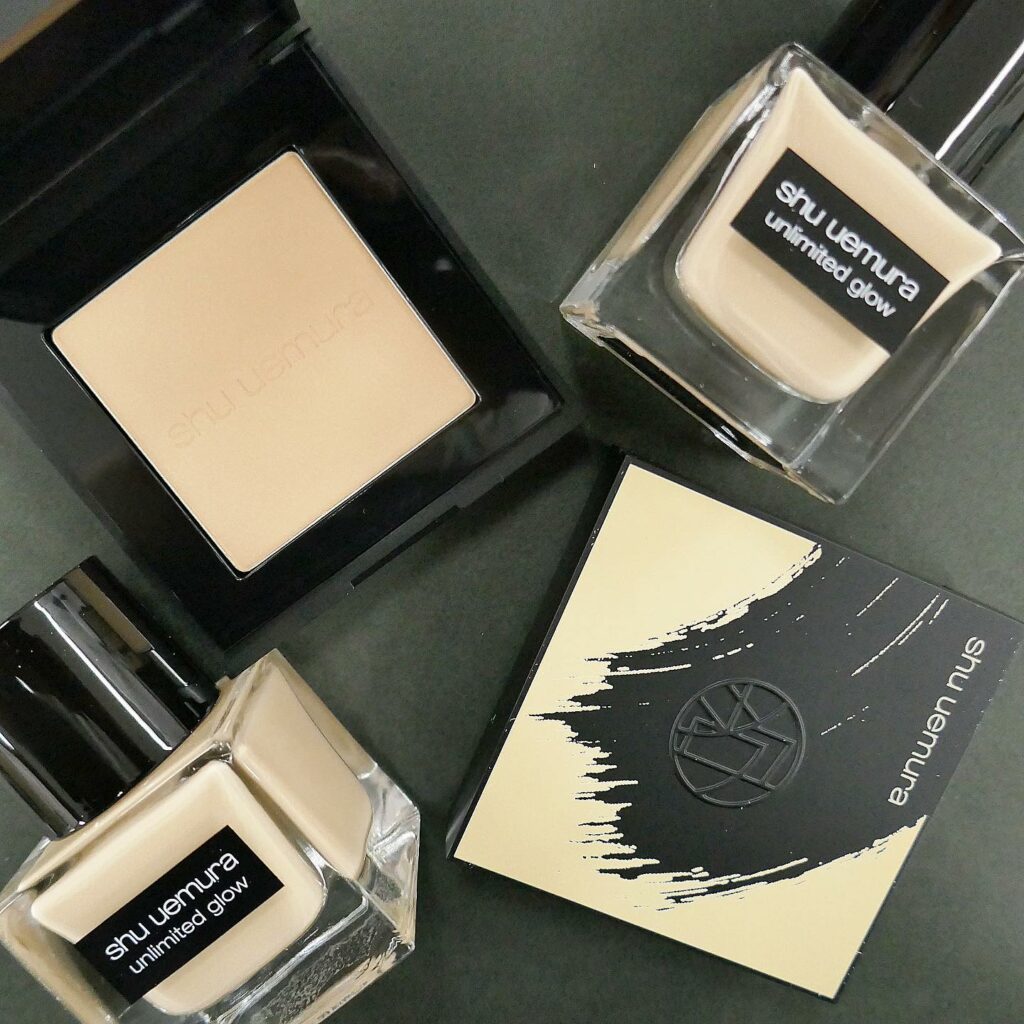 シュウ ウエムラの「アンリミテッド」シリーズから新パウダーファンデーションが登場！
ファンデとしてはもちろん、軽やかなつけ心地で仕上げ用パウダーとしても使えるマ