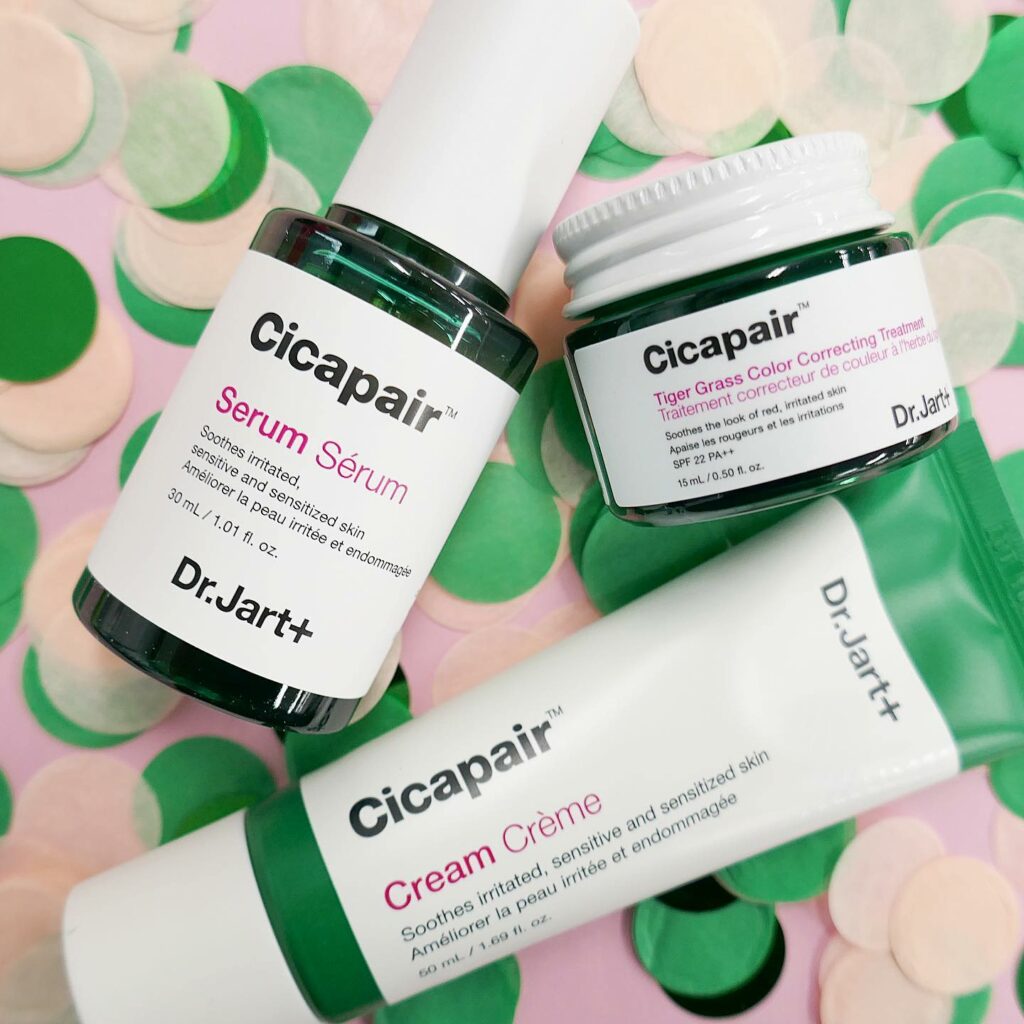 ＼ドクタージャルトのシカペアシリーズに、昼用カバークリームが新登場／
シカペアシリーズといえば、刺激で敏感になった肌をケアする“ツボクサエキス*1”を配合し、肌