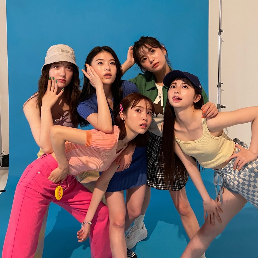 今日 7月22日 金 に発売の Seventeen夏号 はもうgetしてくれた 今日の投稿は表紙撮影のオフショット かわいくてかっこいい姉 たちが大 集合し Magmoe 今日 7月22日 金 に発売の Seventeen夏号 はもうgetしてくれた 今日の投稿は表紙撮影のオフショット かわいくてかっこいい姉 たちが大 集合し Magmoe