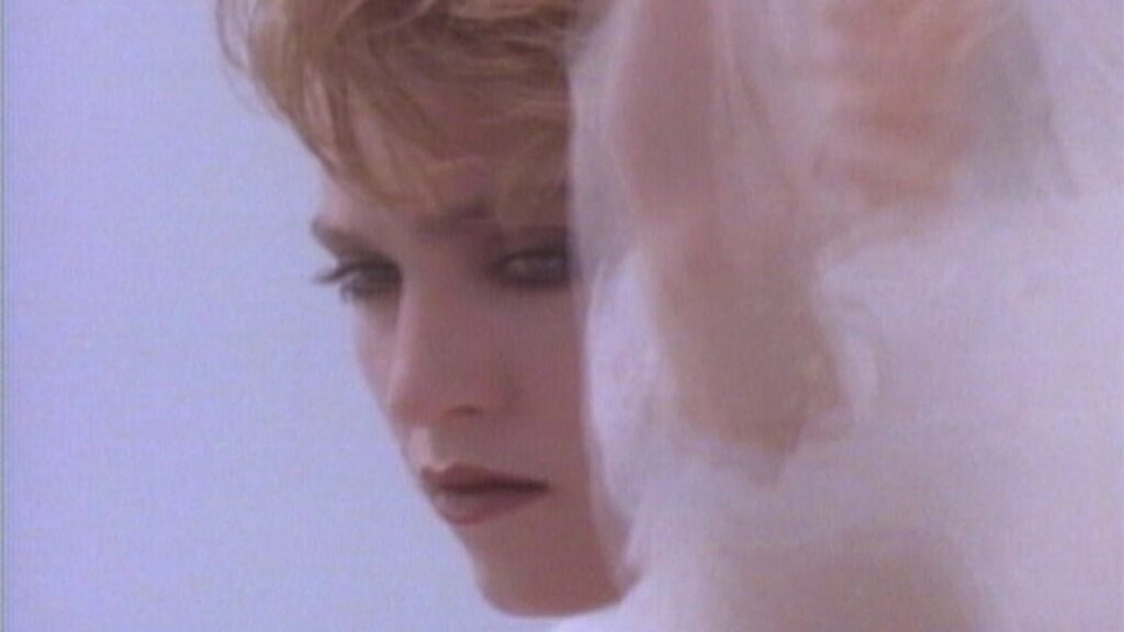 Madonna – Like A Virgin (Official Video) Madonna - Like A Virgin (Official Video)