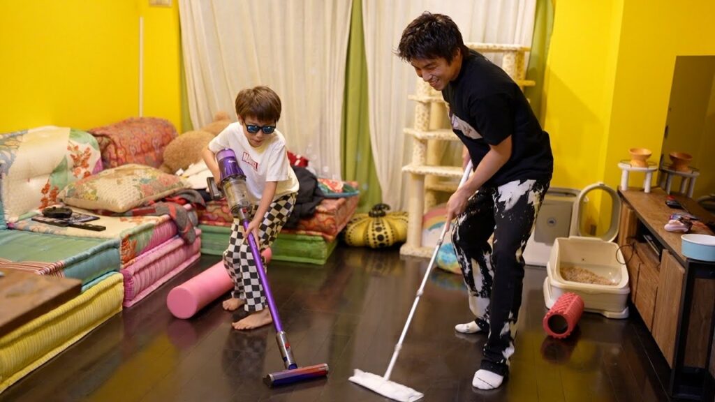 やべーあの人地方ロケから帰ってくるってよ…大至急片付けろ!!! やべーあの人地方ロケから帰ってくるってよ…大至急片付けろ!!!