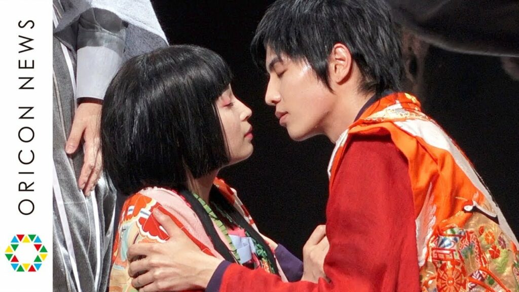 広瀬すず、舞台初挑戦で志尊淳とラブシーン!体当たり演技で新境地 松たか子らと“ロミジュリ”熱演 『NODA・MAP 第23回公演「Q」:A Night At The Kabuki』公開ゲネプロ 広瀬すず、舞台初挑戦で志尊淳とラブシーン!体当たり演技で新境地 松たか子らと“ロミジュリ”熱演 『NODA・MAP 第23回公演「Q」:A Night At The Kabuki』公開ゲネプロ