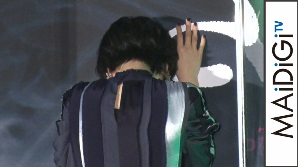 平手友梨奈、緊急事態? 滝藤賢一の「怖いもの」で笑い止まらず… 映画「さんかく窓の外側は夜」完成披露試写会 平手友梨奈、緊急事態? 滝藤賢一の「怖いもの」で笑い止まらず… 映画「さんかく窓の外側は夜」完成披露試写会