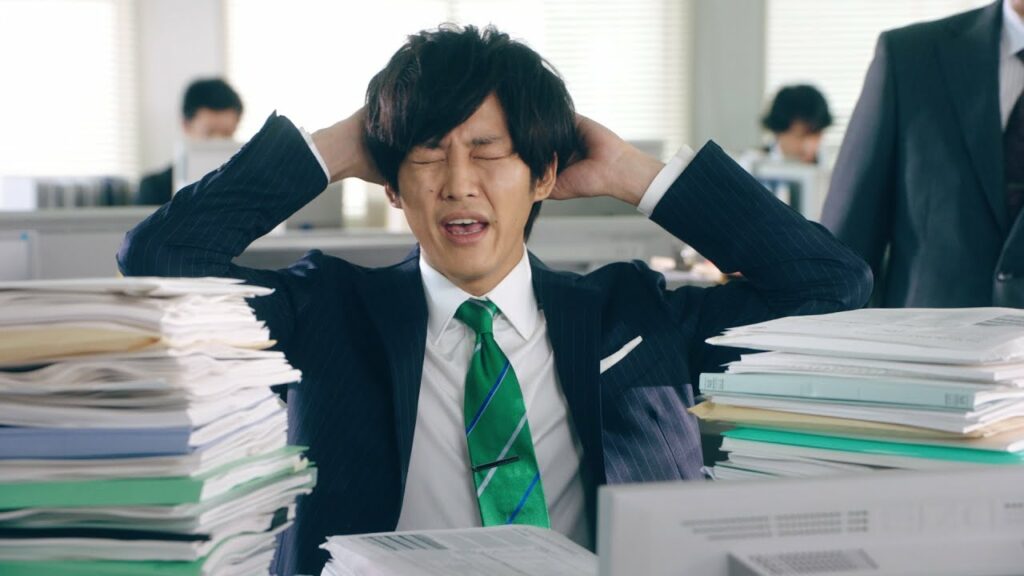 松坂桃李、“10倍”に苦しめられる!? ロッテ「ACUO」新CM「こんな10倍は嫌だ」篇