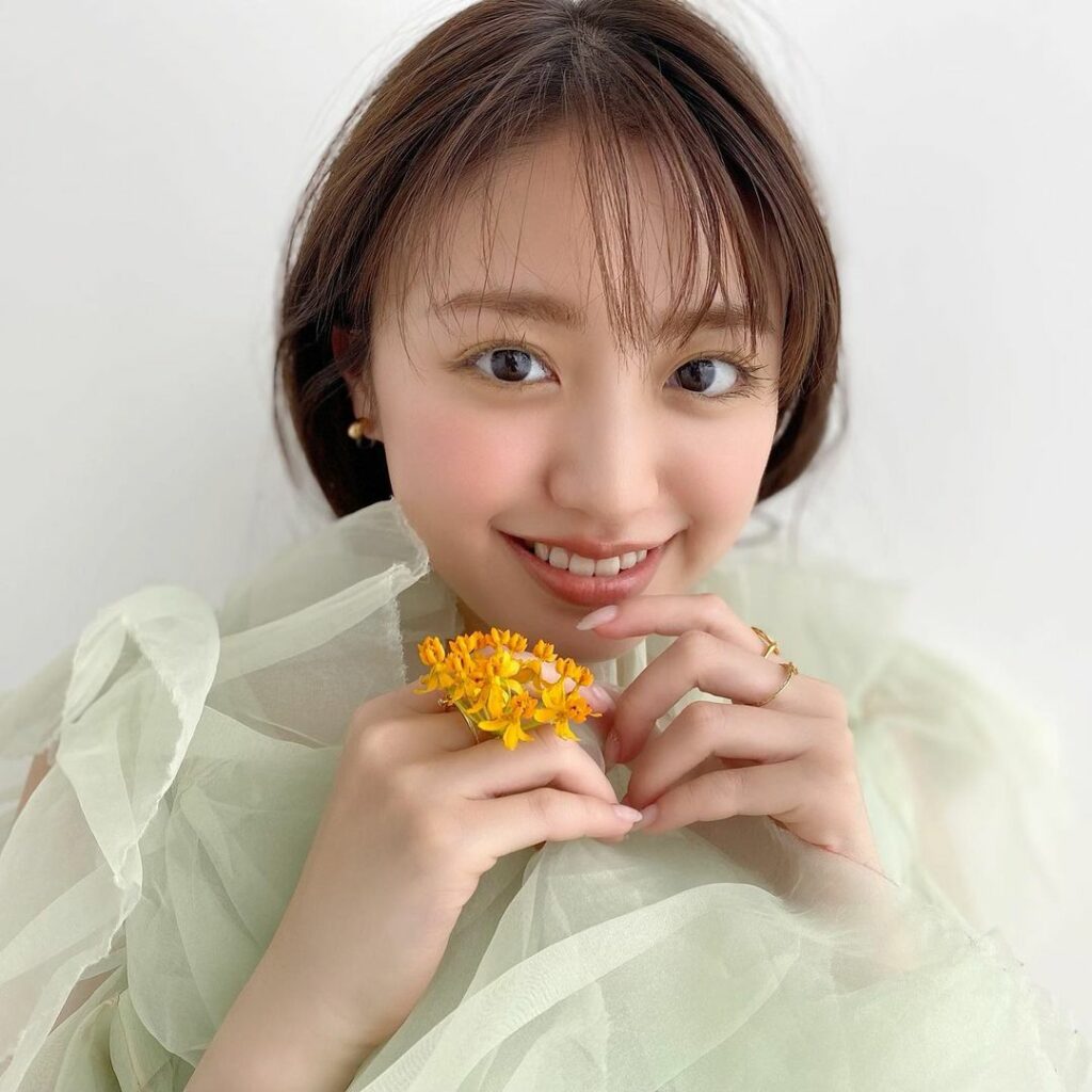 香音がナビする9月号の「イロイロまつげとニュアンスネイル」特集オフショ

夏だからこそ楽しみたい、カラーマスカラ×ネイルの色遊びのヒントがいっぱいどの香音もとき