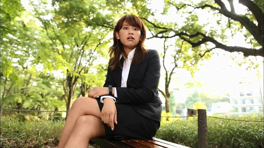 努力皆無で「俺は好きなことで生きる」とかほざく自称Youtuberに怒る美女 出演：久松郁実