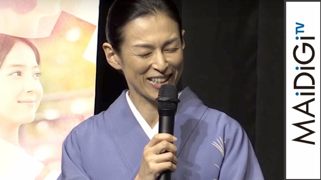 鈴木保奈美、“美人3姉妹”の母親役に残念?「4姉妹に…」 映画「カノン」完成披露試写会1 鈴木保奈美、“美人3姉妹”の母親役に残念?「4姉妹に…」 映画「カノン」完成披露試写会1