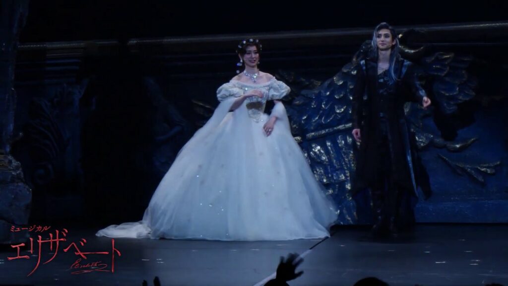 『エリザベート』2019年6月8日(土)昼の部カーテンコール