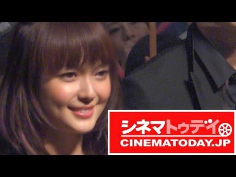 多部未華子、綾野剛とのキスシーンはヒゲ痛い？　映画『ピース　オブ　ケイク』の公開直前“愛を叫ぼう”ライブ付上映イベント