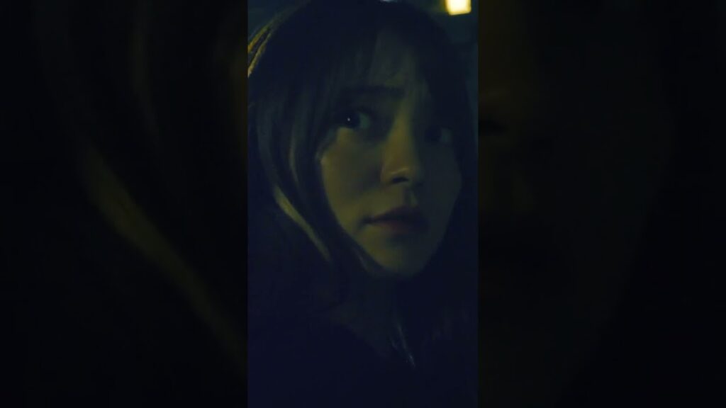 【怖い話】夜道歩く女性に忍び寄る男が怖すぎる。。 #shorts