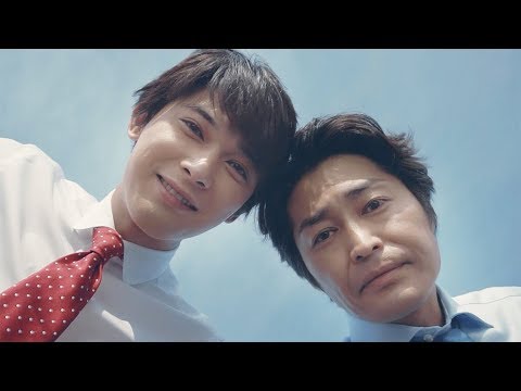 吉沢亮があなたの肩でうたた寝。そこに安田顕が現れて!ロッテWebドラマ『ポリフェノールラブ』“屋上篇” 吉沢亮があなたの肩でうたた寝。そこに安田顕が現れて!ロッテWebドラマ『ポリフェノールラブ』“屋上篇”