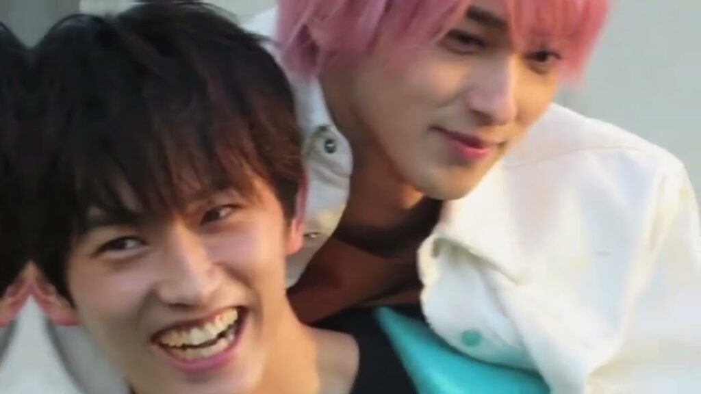 優しい杉野お兄ちゃんと一緒にいるときの流星くんがおちゃめで可愛すぎるんよ🤦‍♀️２人の兄弟みたいな距離感がどこまでも愛おしい〜！！#横浜流星 #杉野遥亮 #ララバイ #おすすめ