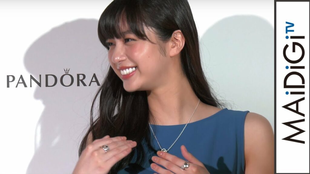 新川優愛、ひと目ぼれは「ない」　男性からの“ご褒美”は「いつでも…」　「PANDORA」表参道店1周年記念イベント会見1