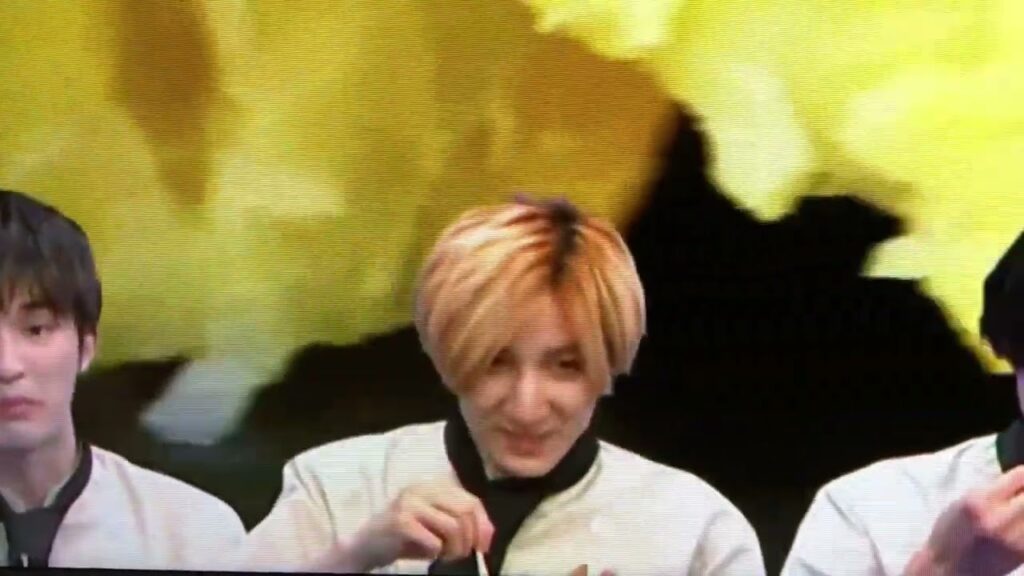 食べようとしたら落ちちゃって1人で笑っちゃうきょも可愛すぎる #バリューの真実 #京本大我 #SixTONES