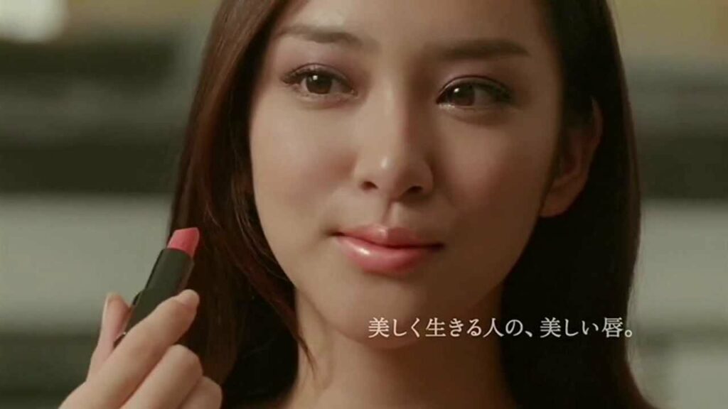 いいなCM　資生堂　マキアージュ　トゥルールージュ　「武井咲」篇