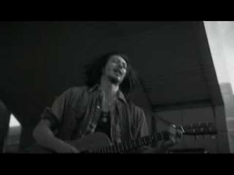 オダギリジョーが井上陽水に！？「傘がない」