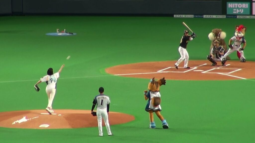 180612 松下奈緒さんによる始球式 ＠札幌ドーム