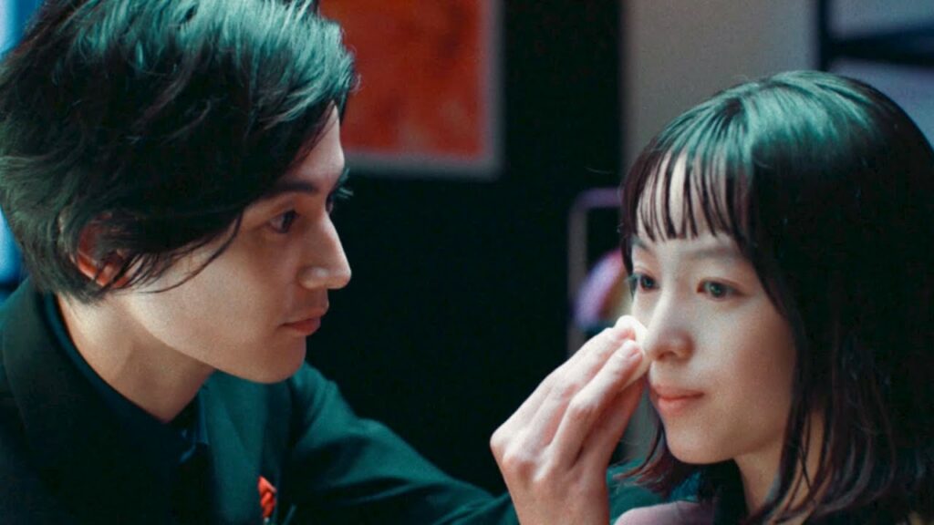 清野菜名、渡邊圭祐にメイクを施され…楽曲はSIRUPが書き下ろした「Change」/資生堂「マキアージュ」ショートフィルム予告+メイキング+インタビュー 清野菜名、渡邊圭祐にメイクを施され…楽曲はSIRUPが書き下ろした「Change」/資生堂「マキアージュ」ショートフィルム予告+メイキング+インタビュー