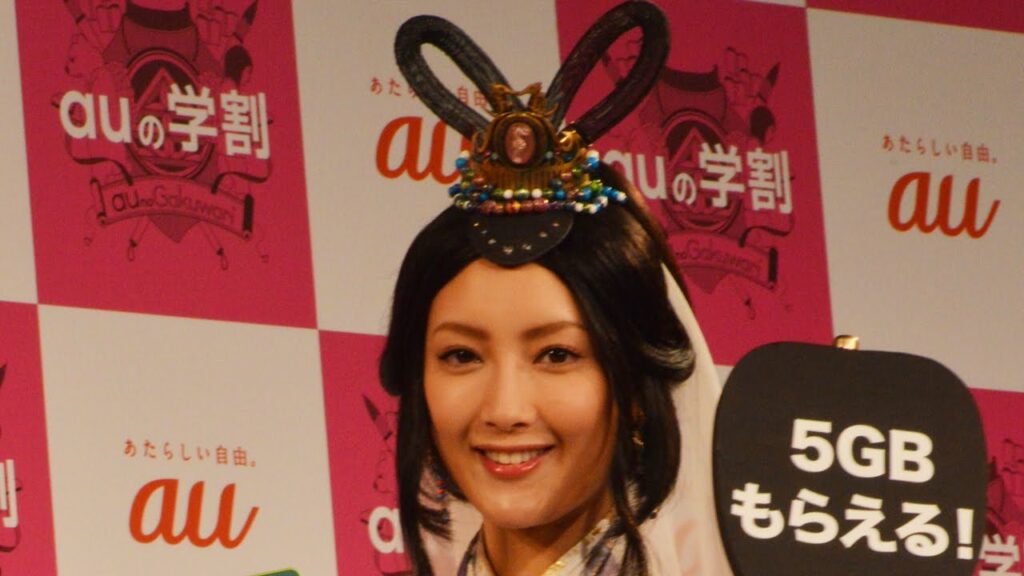 菜々緒 乙ちゃんのドSたっぷり披露　『au発表会2016 Spring』