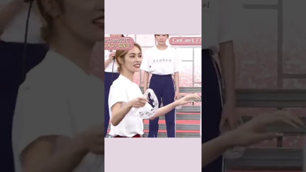 山下美月、ジャージでバブリーダンス♡ 本編は→【CanCam 40th Birthday Night Vol.2】https://youtu.be/uSIdEMMEa9g
