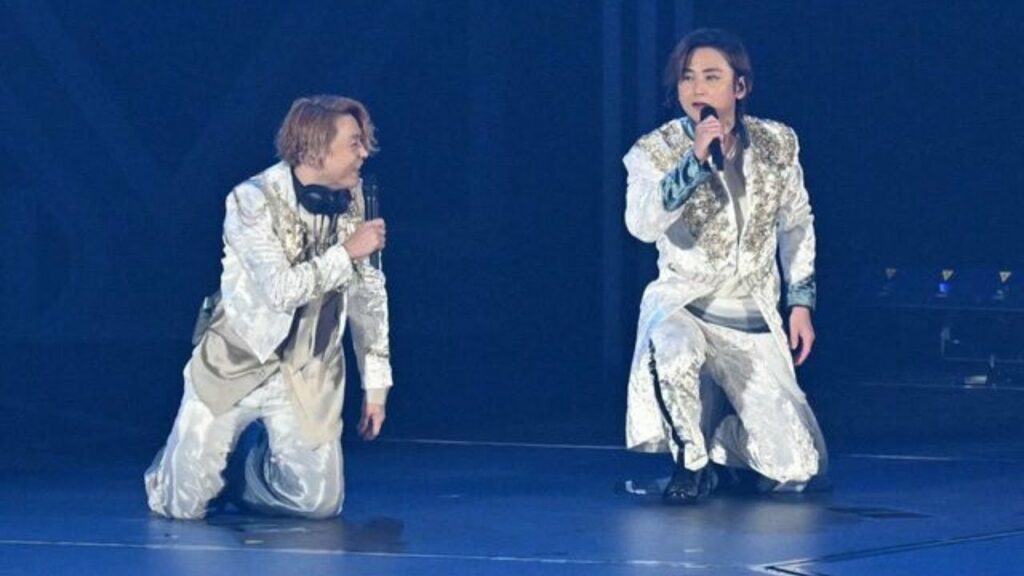KinKi Kids、まさかのアクシデントで緊急事態発生！！ 暗闇の中で「歌詞がやべー」
