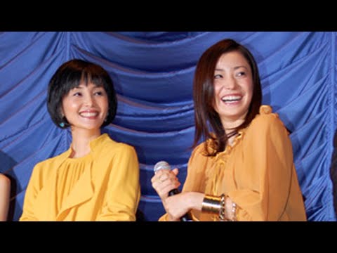 南果歩の「うちのロボが一番かわいい!」発言に菅野美穂も爆笑/映画『ジーン・ワルツ』初日舞台挨拶 南果歩の「うちのロボが一番かわいい!」発言に菅野美穂も爆笑/映画『ジーン・ワルツ』初日舞台挨拶