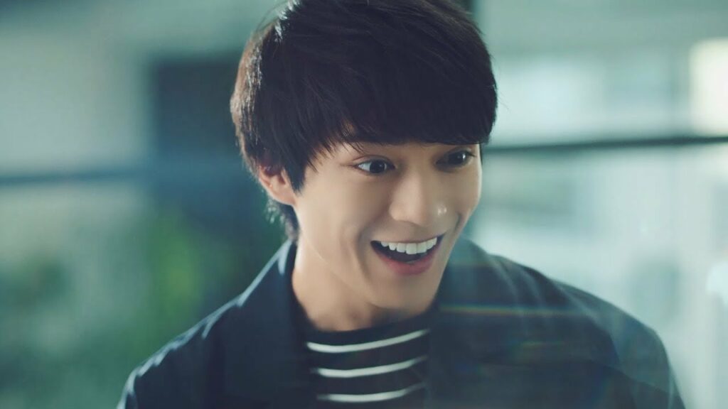 新田真剣佑、まるで『同期のサクラ』葵のよう… サラリーマン役で爽やかすぎる笑顔 『クロレッツ』新CM「ディスカッション」篇 新田真剣佑、まるで『同期のサクラ』葵のよう... サラリーマン役で爽やかすぎる笑顔 『クロレッツ』新CM「ディスカッション」篇