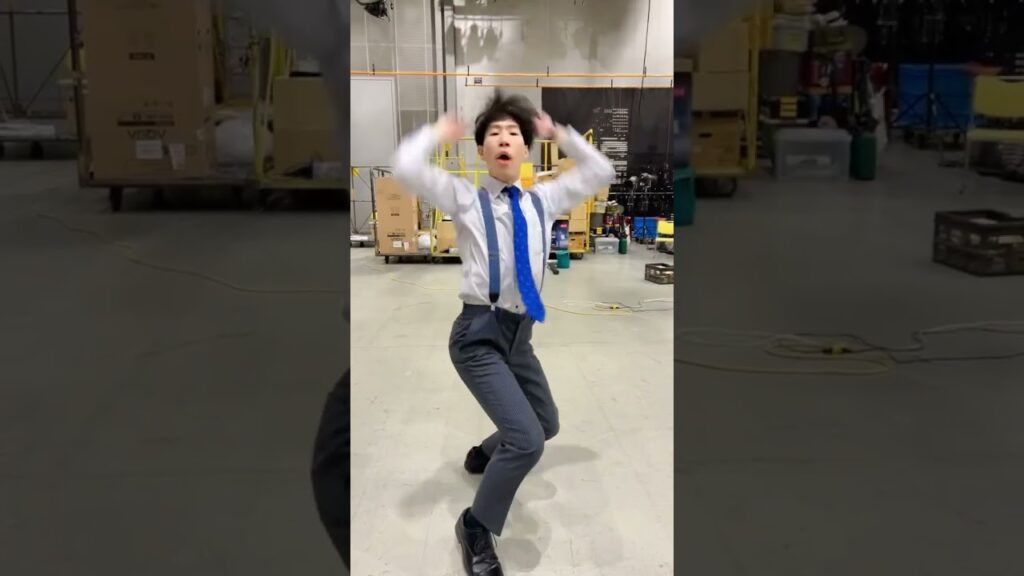 坂口涼太郎のキレキレ「 #BETTING 」 #香取慎吾 x #SEVENTEEN #SHINGOxSEVENTEEN #罠の戦争 #罠ダンス 振付: #坂口涼太郎 #RyotaroSakaguchi