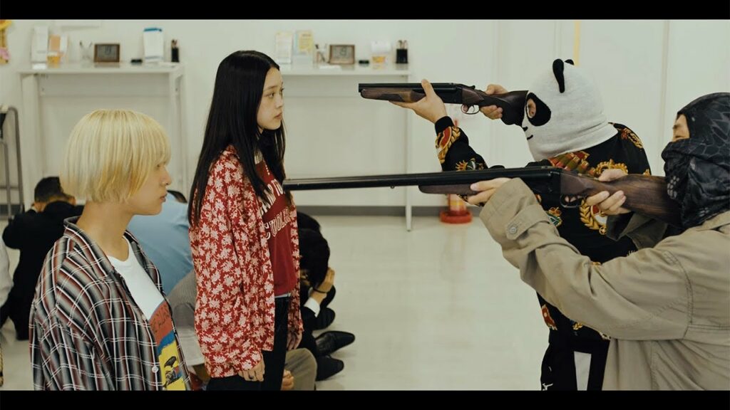 髙石あかり＆伊澤彩織 VS 濱田龍臣＆丞威!?　映画「ベイビーわるきゅーれ 2ベイビー」予告編