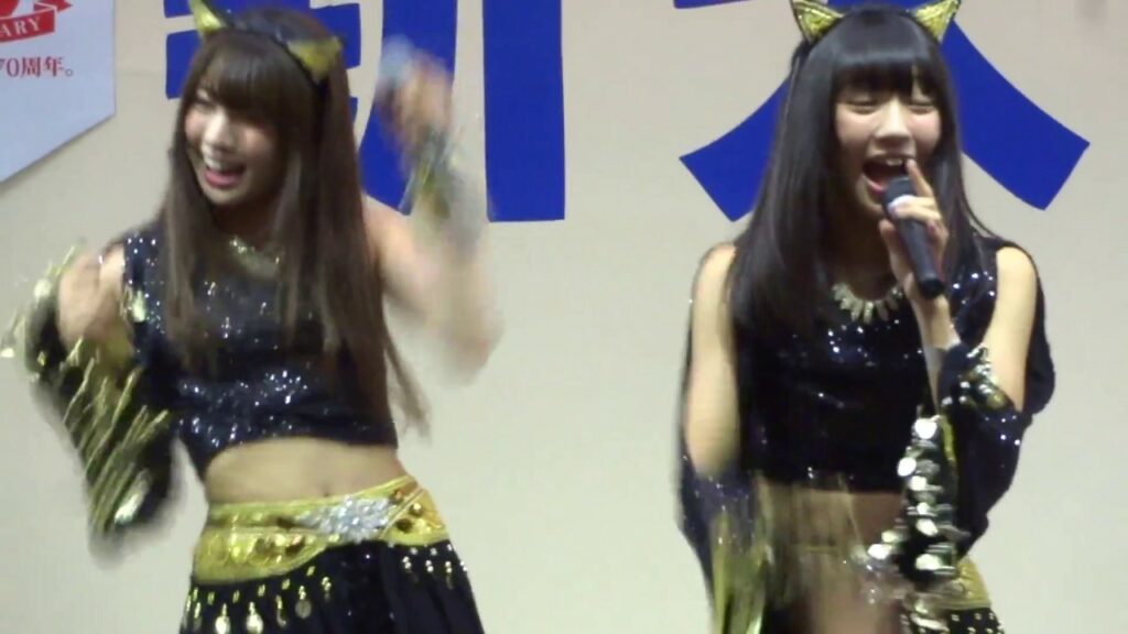 夢みるアドレセンス 2016/05/03 博多どんたく 新天町演舞台 志田友美さん多め