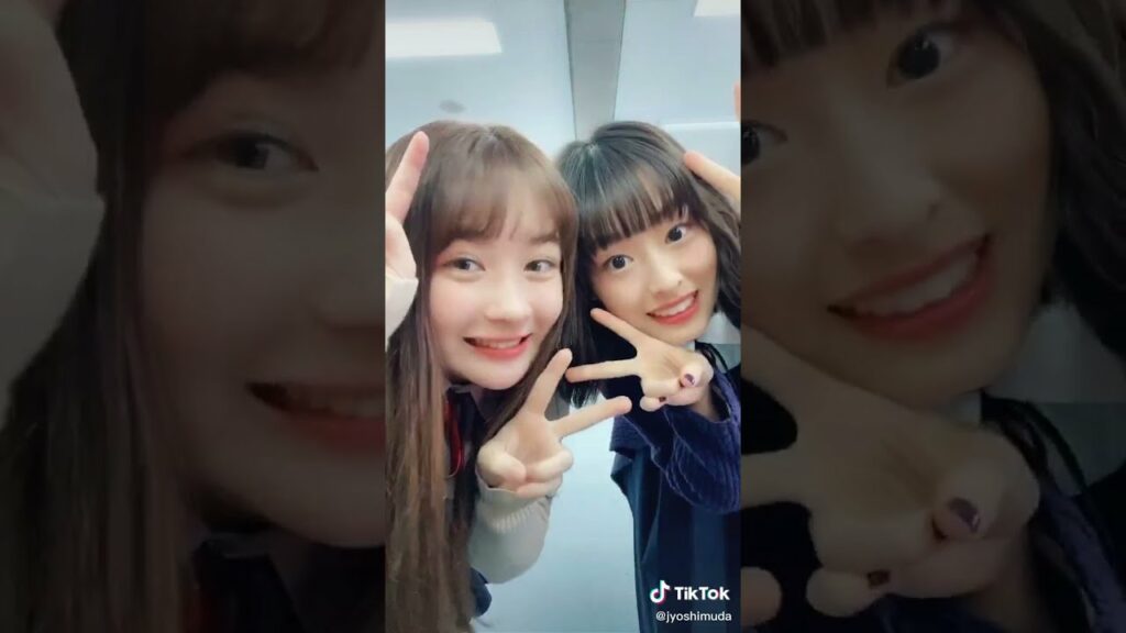 女子高生の無駄づかい 畑芽育 井本彩花