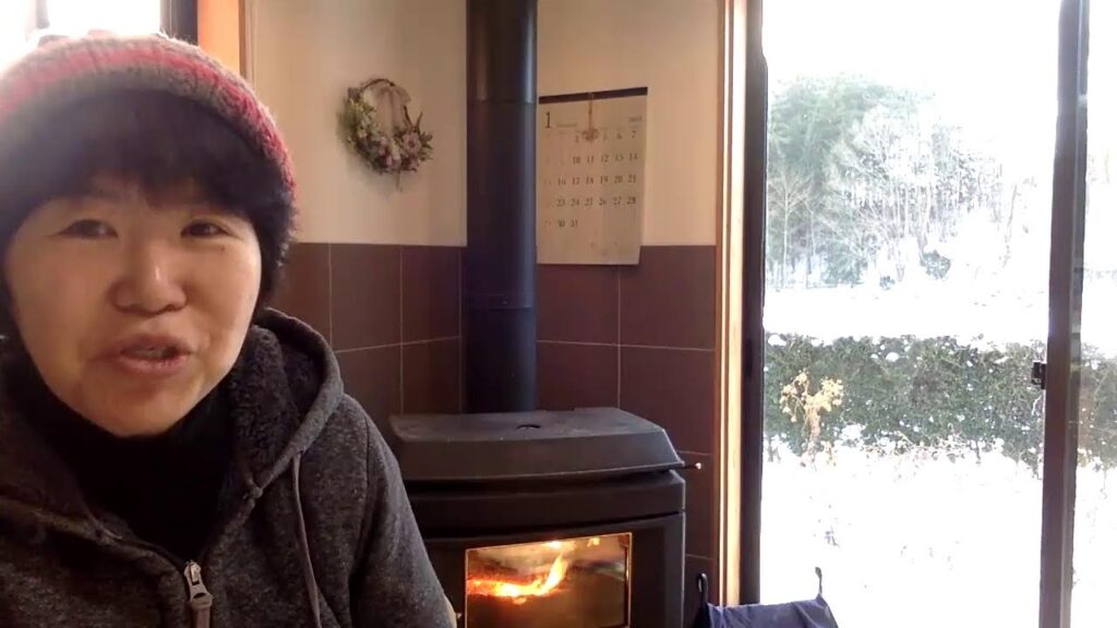 三輪福印枕カバー・アイピロー、安心シャンプー「アロマの香」などベイスで販売