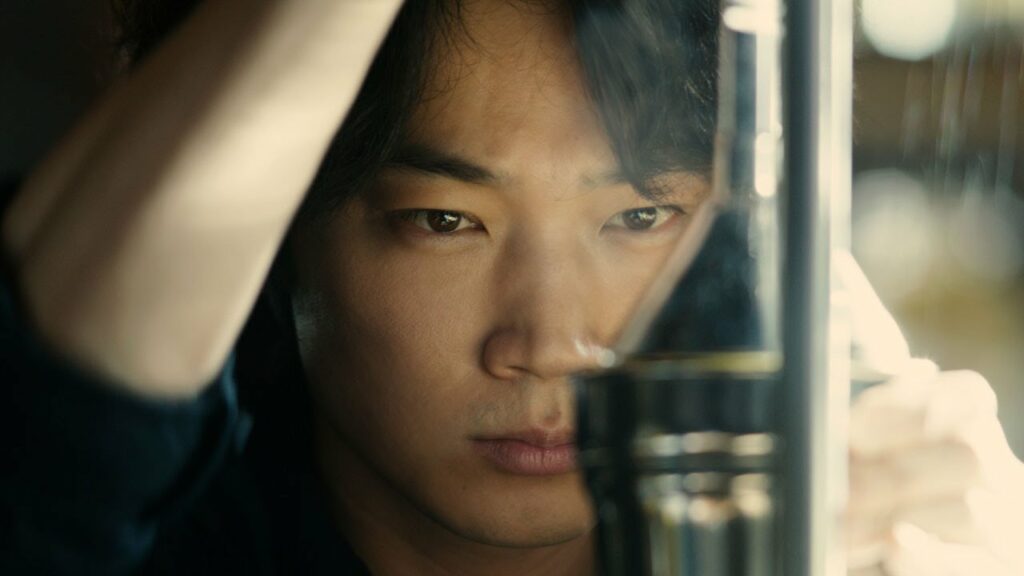 “職人”綾野剛、最高のお酒を追求 サントリーチューハイ『こくしぼり』新CM「しつ、こく」篇 “職人”綾野剛、最高のお酒を追求 サントリーチューハイ『こくしぼり』新CM「しつ、こく」篇