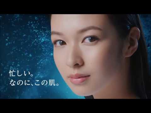 忙しい。なのに、この肌。「森絵梨佳」が美しい！！「ソフィーナ」のＣＭ"Mori Erika" but it's beautiful! Commercial of "SOFINA"
