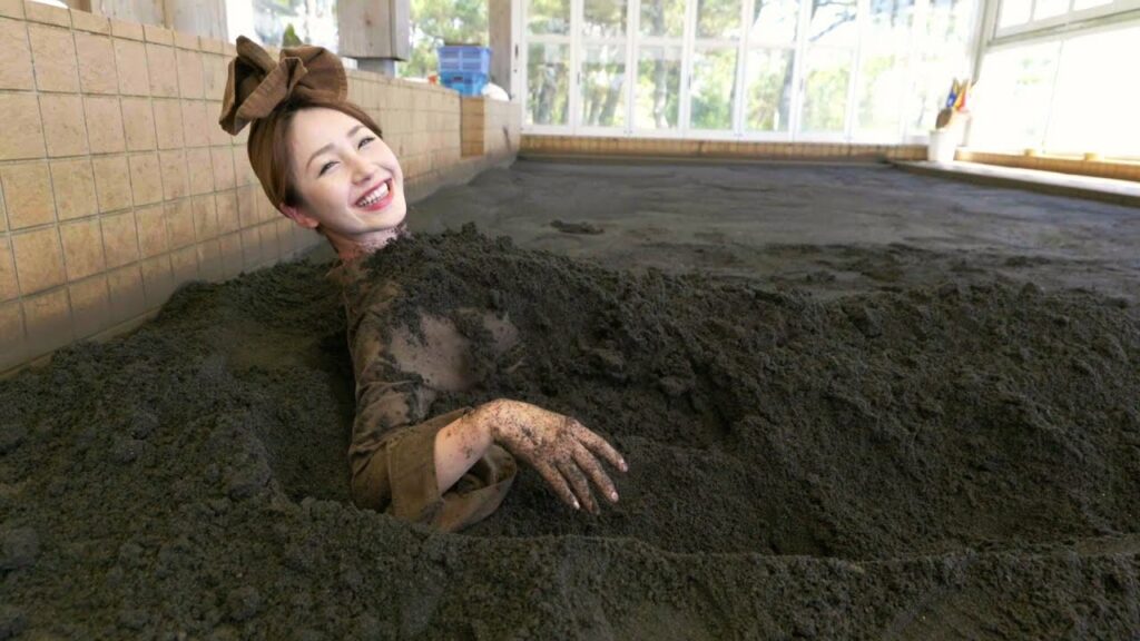 【アイドルの濡れ場】吉川友が指宿の砂風呂で整いました